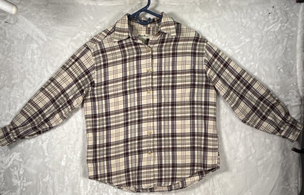 Eddie Bauer women Small Petite plaid button up flannel shirt Red & Ivory